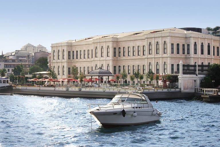 Four Seasons Hotel Istanbul at the Bosphorus