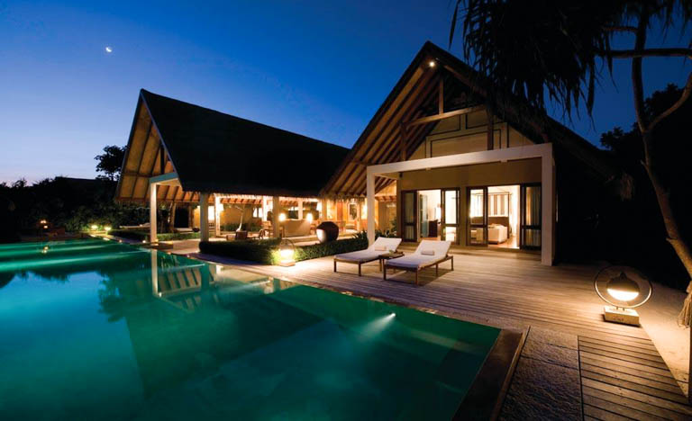 Four Seasons Resort Maldives at Landaa Giraavaru