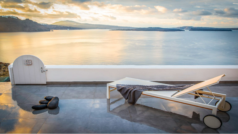 Santorini Secret Suites & Spa