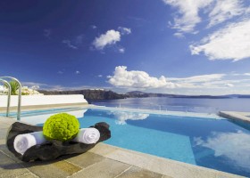 Santorini Secret Suites & Spa